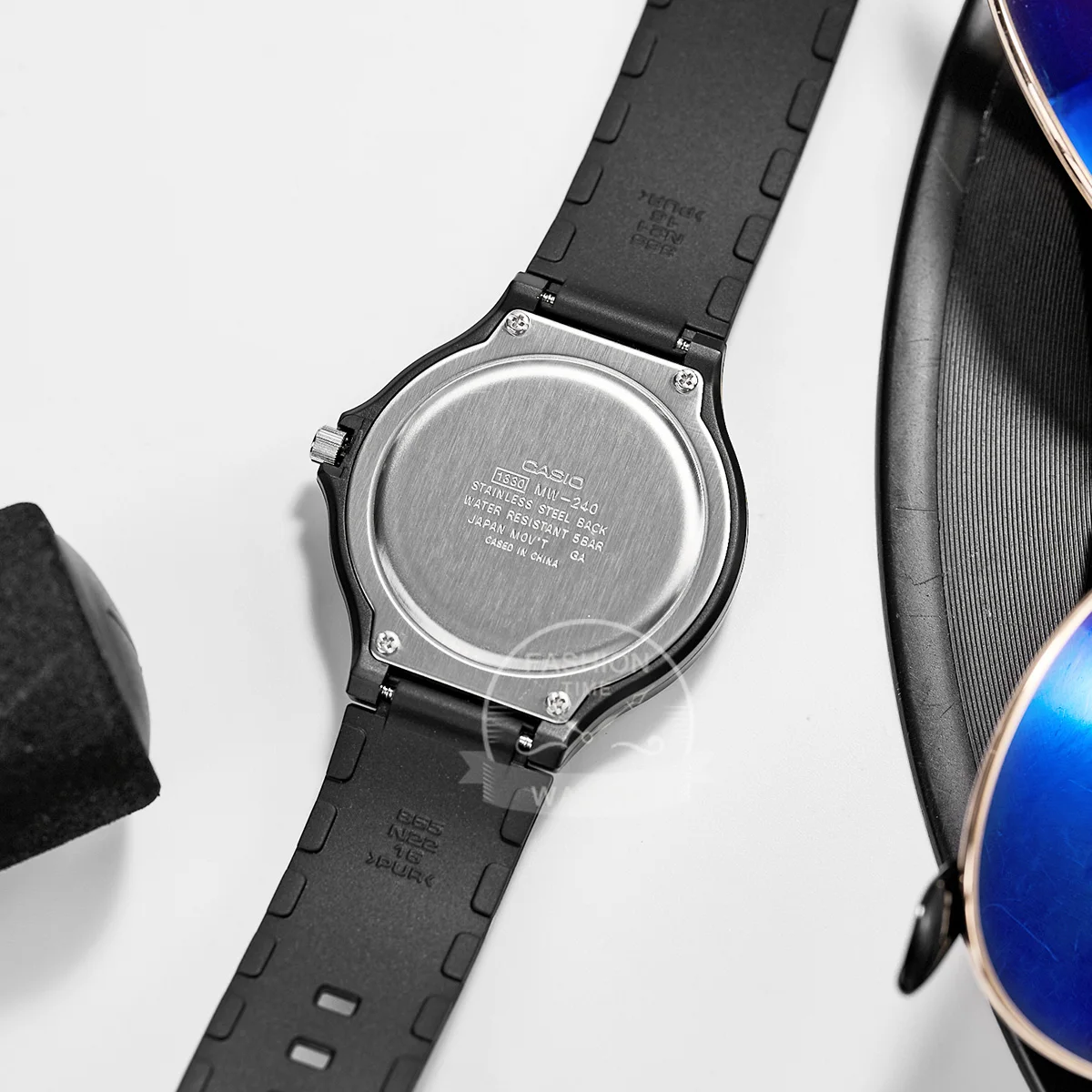 CASIO MW-240 Series Men's Anal - Casio Watches Smartwatch 评论和价格